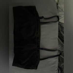 Black Gymshark bandeau sports bra